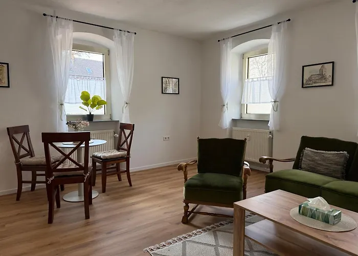 Rebennest In Historischen Gebaeude Aus 1840 *